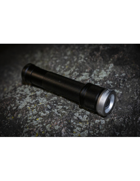 LATARKA TAKTYCZNA FLASHL TACTIC HB IP65 1400LM ZASILANA BATERIAMI 6AA 4H 