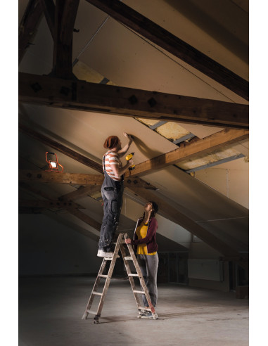 NAŚWIETLACZ LED PRZENOŚNY LED WORKLIGHT BATTERY 20W 840 R-ST 